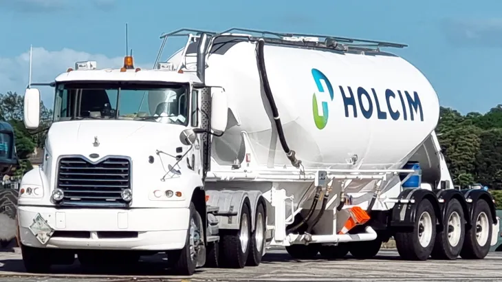 Holcim New Logo Cement Tanker Closeup