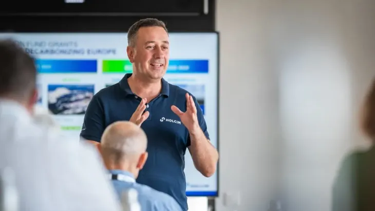 Miljan Gutovic - Building Icons